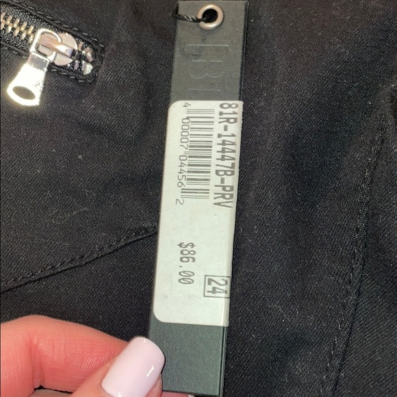 Blank NYC skinny jeans with silver hardware - Picture 2 of 4